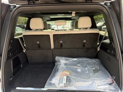2026 Jeep Grand Wagoneer — photo 44 view