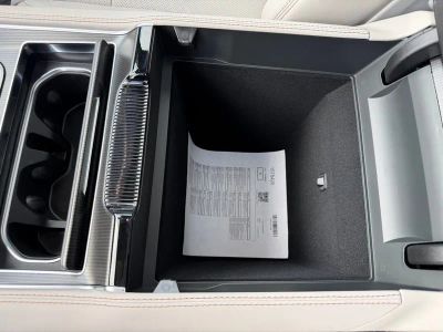 2026 Jeep Grand Wagoneer — photo 28 view