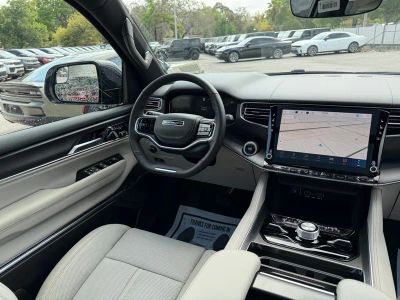2026 Jeep Grand Wagoneer — photo 41 view