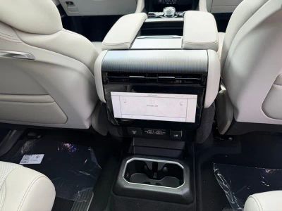 2026 Jeep Grand Wagoneer — photo 39 view