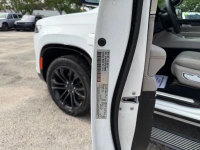 2026 Jeep Grand Wagoneer — photo 15 view