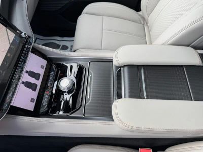 2026 Jeep Grand Wagoneer — photo 26 view
