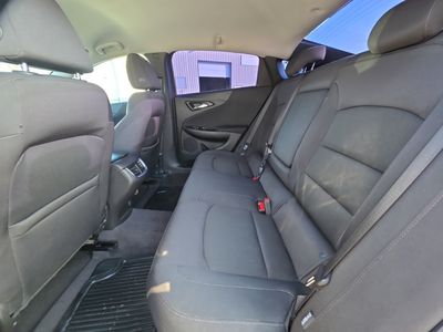 2017 Chevrolet Malibu - Photo 18
