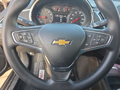 2017 Chevrolet Malibu - Photo 19