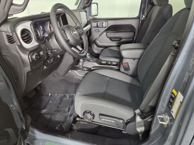 2026 Jeep Wrangler — photo 13 view