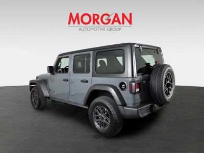 2026 Jeep Wrangler — photo 7 view