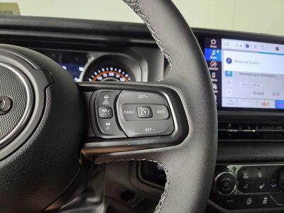 2026 Jeep Wrangler — photo 17 view