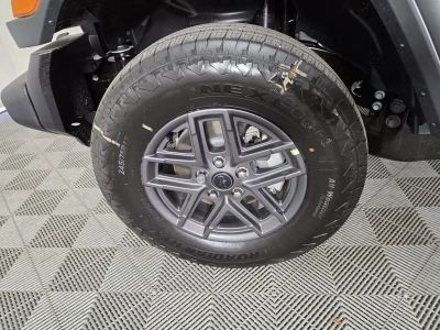 2026 Jeep Wrangler — photo 10 view