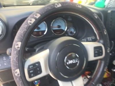 2012 Jeep Wrangler — photo 9 view