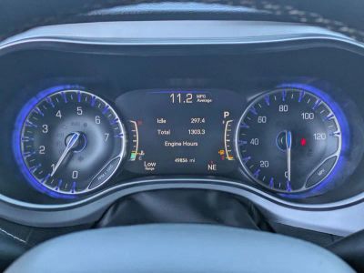 2025 Chrysler Pacifica — photo 30 view