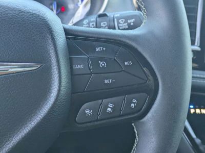 2025 Chrysler Pacifica — photo 26 view