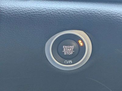 2025 Chrysler Pacifica — photo 32 view
