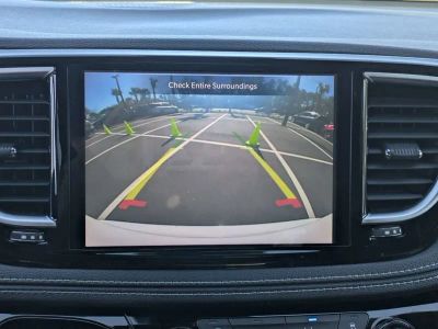 2025 Chrysler Pacifica — photo 21 view