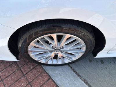 2019 Toyota Camry - Photo 9