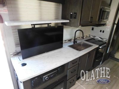 2024 Coachmen RV Leprechaun - Photo 10