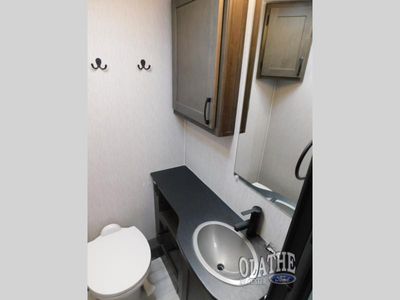 2024 Coachmen RV Leprechaun - Photo 17