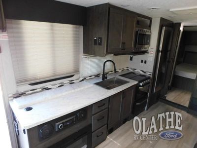 2024 Coachmen RV Leprechaun - Photo 9