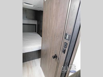 2024 Coachmen RV Leprechaun - Photo 16
