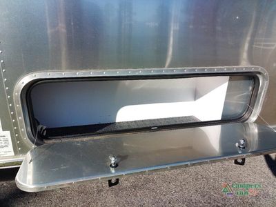2023 Airstream International - Photo 15