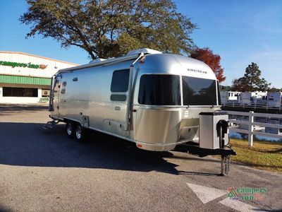 2023 Airstream International - Photo 1