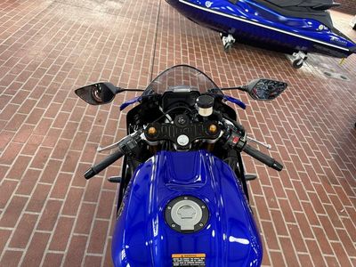 2025 Yamaha YZF-R7 - Photo 14
