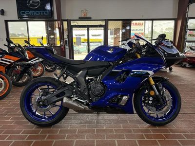 2025 Yamaha YZF-R7 - Photo 7