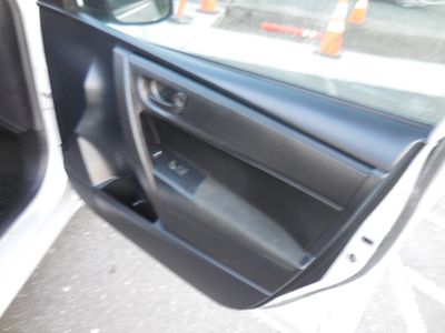 2019 Toyota Corolla — photo 14 view
