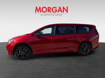 2026 Chrysler Pacifica — photo 7 view