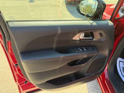 2026 Chrysler Pacifica — photo 13 view