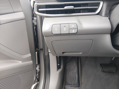 2023 Hyundai Elantra - Photo 13