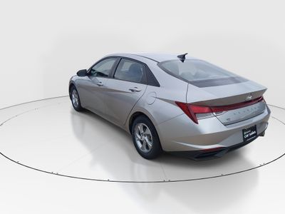 2023 Hyundai Elantra - Photo 5