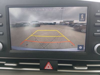 2023 Hyundai Elantra - Photo 16