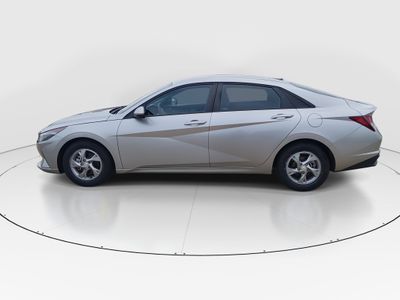 2023 Hyundai Elantra - Photo 4