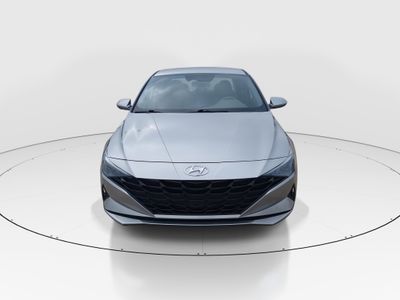 2023 Hyundai Elantra - Photo 2