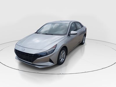 2023 Hyundai Elantra - Photo 3