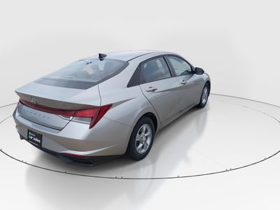2023 Hyundai Elantra - Photo 7