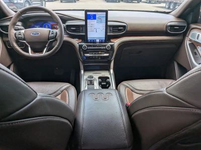2024 Ford Explorer — photo 12 view