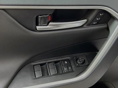 2024 Toyota RAV4 — photo 14 view