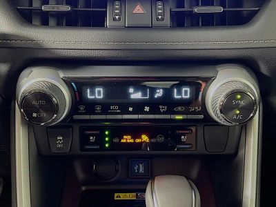2024 Toyota RAV4 — photo 23 view