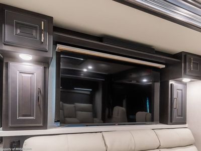 2026 Fleetwood Discovery LXE - Photo 9
