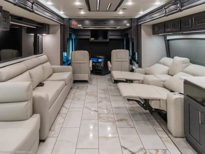 2026 Fleetwood Discovery LXE - Photo 14