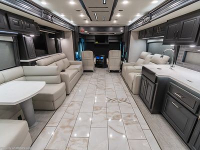 2026 Fleetwood Discovery LXE - Photo 3