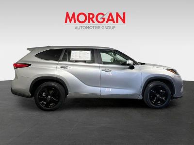 2023 Toyota Highlander — side profile view