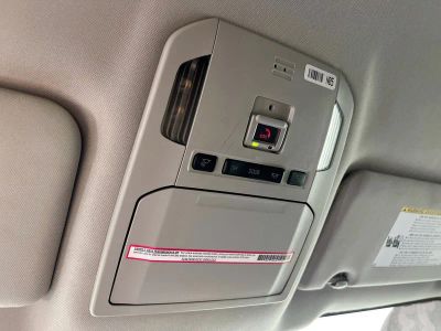 2023 Toyota Highlander — photo 18 view