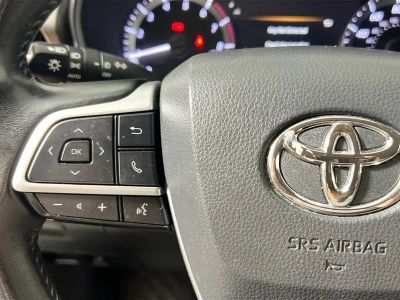 2023 Toyota Highlander — photo 16 view