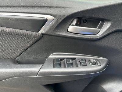 2016 Honda Fit - Photo 12