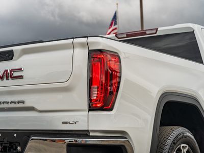 2025 GMC Sierra 1500 - Photo 13