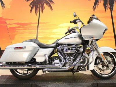2020 Harley-Davidson® FLTRX - Road Glide® — front three-quarter view