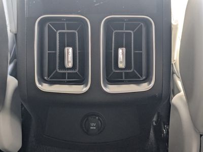 2026 Kia Sorento — photo 17 view