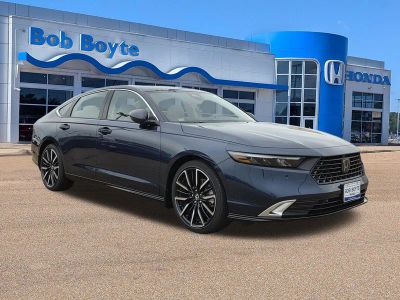 2026 Honda Accord Hybrid - Photo 3
